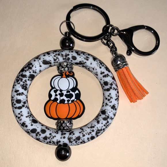 Accessories - Handmade Stacked Pumpkins Keychain with Tassel